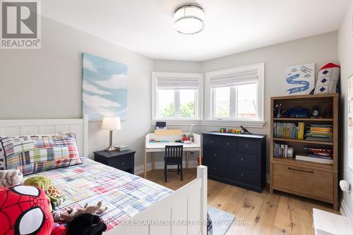 2516 Sunnyhurst Close, Oakville, ON - Indoor Photo Showing Bedroom