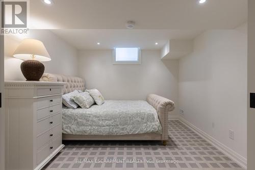 2516 Sunnyhurst Close, Oakville, ON - Indoor Photo Showing Bedroom