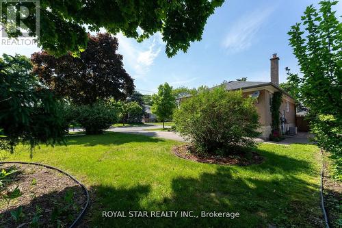 179 Wellesworth Drive, Toronto, ON - Outdoor