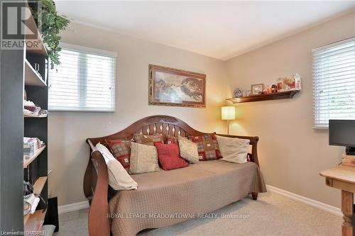 225/269 Campbell Avenue E, Milton, ON - Indoor Photo Showing Bedroom