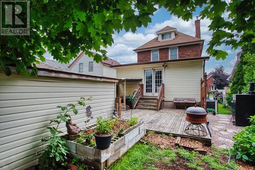 90 Tuxedo Avenue S, Hamilton, ON - Outdoor