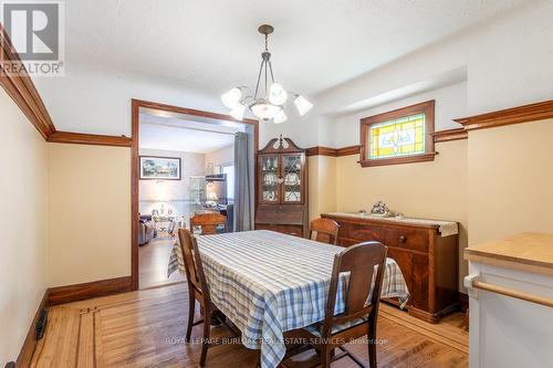 90 Tuxedo Avenue S, Hamilton, ON - Indoor Photo Showing Dining Room