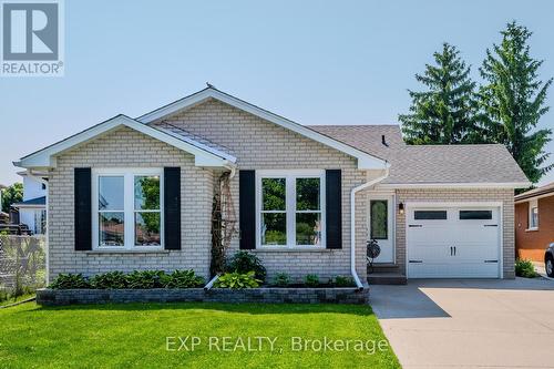 44 Warwick Court, Kitchener, ON - Outdoor With Facade