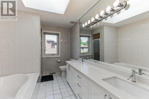 219 Moore Park Avenue, Toronto, ON - Indoor Photo Showing Bathroom