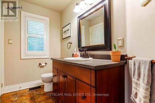 10300 Ravenshoe Road, Georgina, ON - Indoor Photo Showing Bathroom