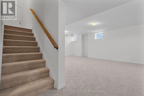 85 Brethet Heights, New Tecumseth, ON - Indoor Photo Showing Other Room