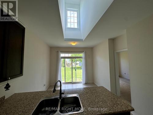 20 Providence Way, Wasaga Beach, ON - Indoor Photo Showing Kitchen With Double Sink