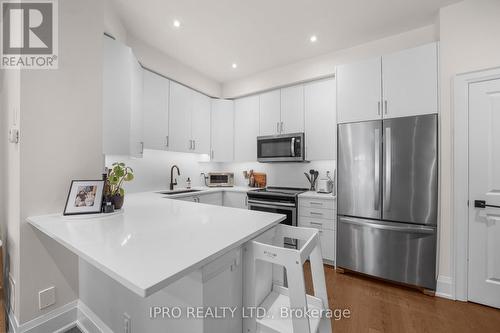 42 - 79 Elder Avenue E, Toronto, ON - Indoor Photo Showing Kitchen With Upgraded Kitchen