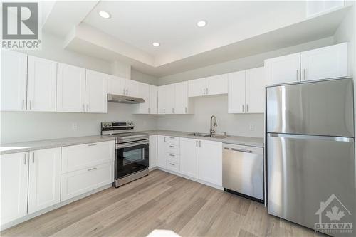 36 Main Street E, Almonte, ON - Indoor Photo Showing Kitchen With Double Sink With Upgraded Kitchen