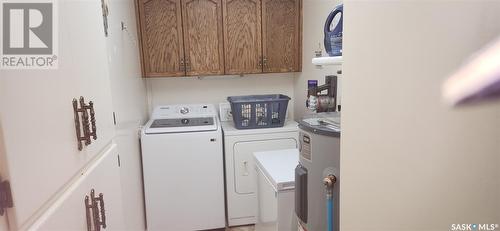 207 453 Walsh Trail, Swift Current, SK - Indoor Photo Showing Laundry Room