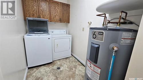 207 453 Walsh Trail, Swift Current, SK - Indoor Photo Showing Laundry Room