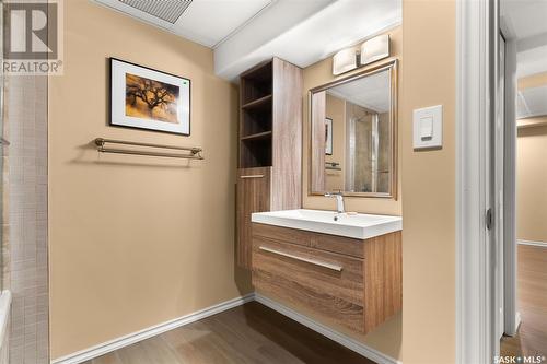 53 Flamingo Crescent, Regina, SK - Indoor Photo Showing Bathroom