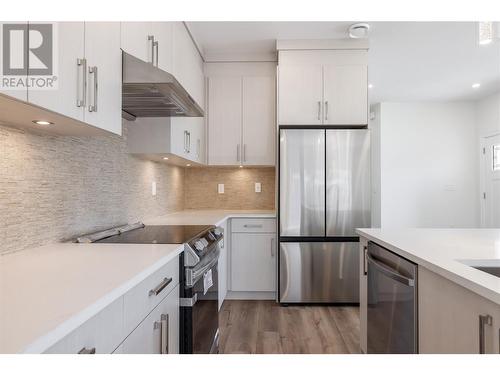 258 Bentgrass Avenue, Oliver, BC - Indoor Photo Showing Kitchen With Upgraded Kitchen