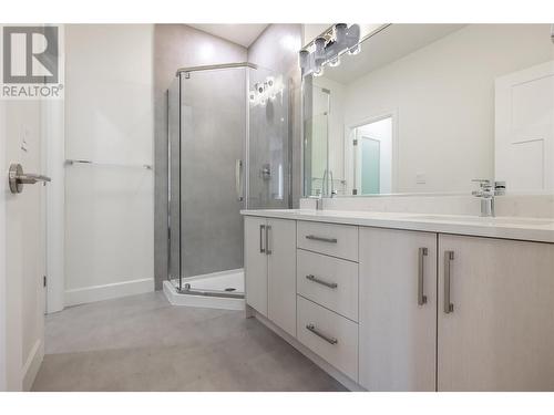 258 Bentgrass Avenue, Oliver, BC - Indoor Photo Showing Bathroom