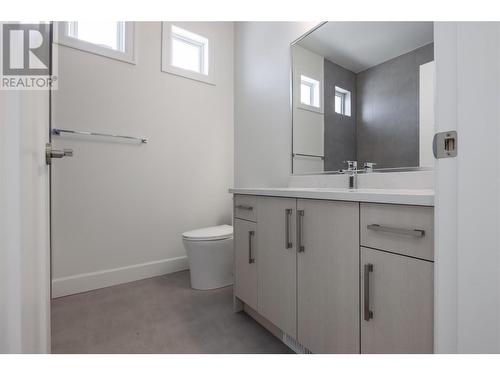 258 Bentgrass Avenue, Oliver, BC - Indoor Photo Showing Bathroom