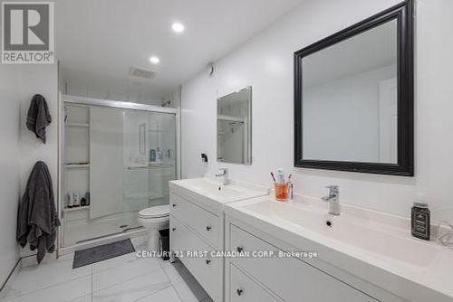 543 Canterbury Road, London, ON - Indoor Photo Showing Bathroom