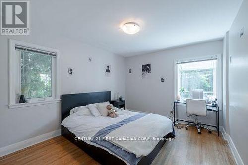 543 Canterbury Road, London, ON - Indoor Photo Showing Bedroom
