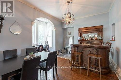 56 Riverview Avenue, London, ON - Indoor Photo Showing Dining Room