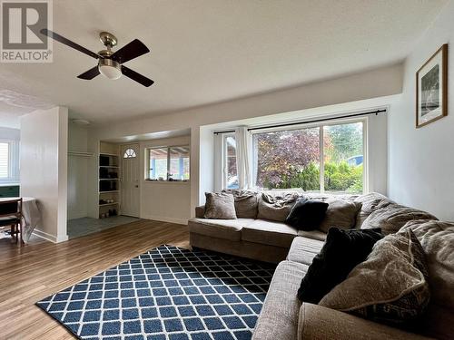 1456 W 2Nd Avenue, Prince Rupert, BC - Indoor Photo Showing Living Room