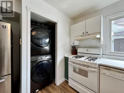 1456 W 2Nd Avenue, Prince Rupert, BC - Indoor Photo Showing Laundry Room