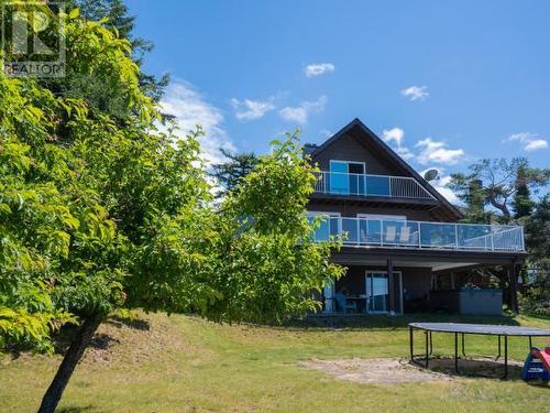 3437 Cariboo Ave, Powell River, BC - Outdoor