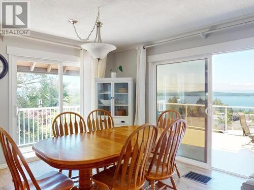 3437 Cariboo Ave, Powell River, BC - Indoor Photo Showing Dining Room