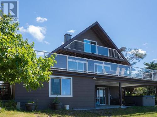 3437 Cariboo Ave, Powell River, BC - Outdoor With Deck Patio Veranda