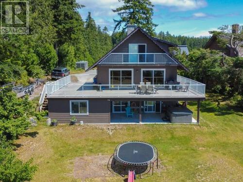 3437 Cariboo Ave, Powell River, BC - Outdoor With Deck Patio Veranda