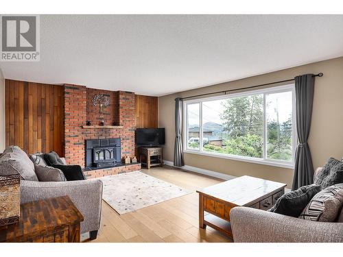 3354 Mcginnis Road, Westbank, BC - Indoor Photo Showing Living Room With Fireplace