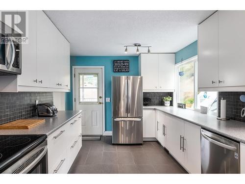 3354 Mcginnis Road, Westbank, BC - Indoor Photo Showing Kitchen