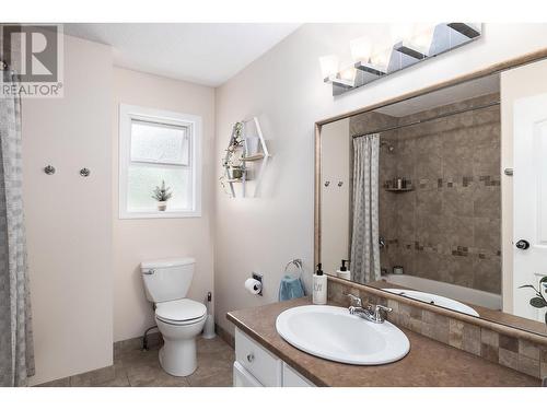 3354 Mcginnis Road, Westbank, BC - Indoor Photo Showing Bathroom