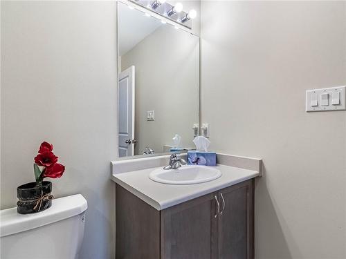 41 Foothills Lane, Stoney Creek, ON - Indoor Photo Showing Bathroom