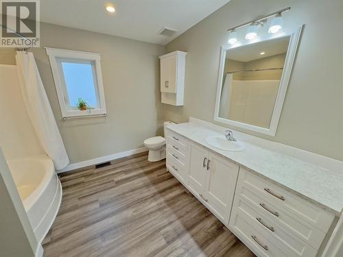 110 China Creek Road W Road, Princeton, BC - Indoor Photo Showing Bathroom