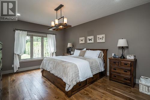 7707 Sarah Place, Prince George, BC - Indoor Photo Showing Bedroom