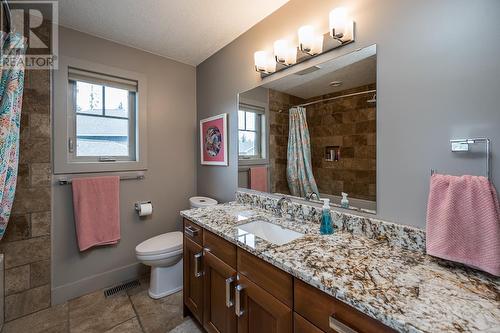 7707 Sarah Place, Prince George, BC - Indoor Photo Showing Bathroom