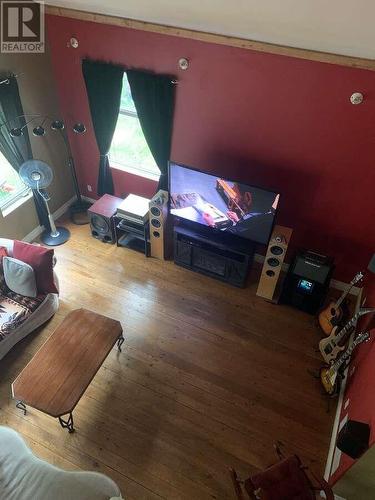 3925 Mountainview Avenue, Terrace, BC - Indoor Photo Showing Bedroom