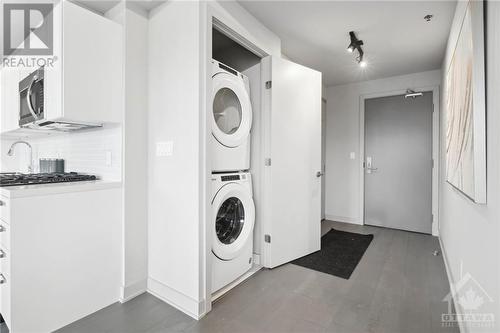 203 Catherine Street Unit#614, Ottawa, ON - Indoor Photo Showing Laundry Room