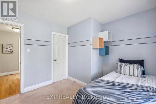 1572 Knareswood Drive, Mississauga, ON - Indoor Photo Showing Bedroom