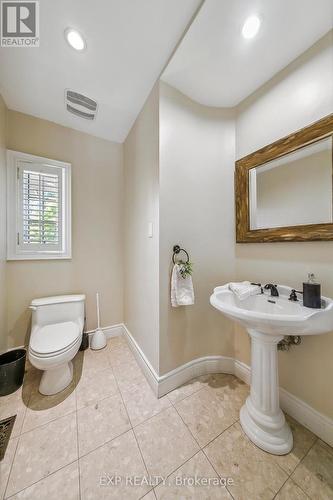 1572 Knareswood Drive, Mississauga, ON - Indoor Photo Showing Bathroom