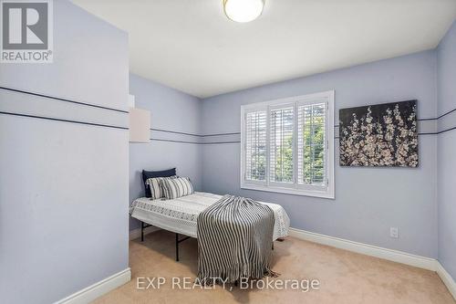 1572 Knareswood Drive, Mississauga, ON - Indoor Photo Showing Bedroom