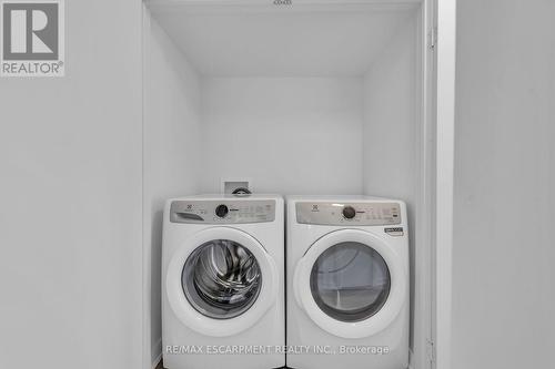 21 Weir Street, Hamilton, ON - Indoor Photo Showing Laundry Room