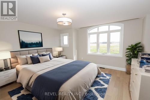 110 Elvira Way, Thorold, ON - Indoor Photo Showing Bedroom