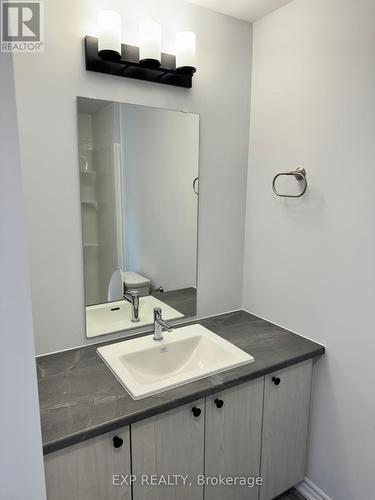 28 - 5672 Dorchester Road, Niagara Falls, ON - Indoor Photo Showing Bathroom
