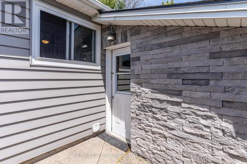 40 Queenslea Drive, Hamilton, ON - Outdoor