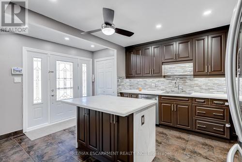 40 Queenslea Drive, Hamilton, ON - Indoor Photo Showing Kitchen With Upgraded Kitchen