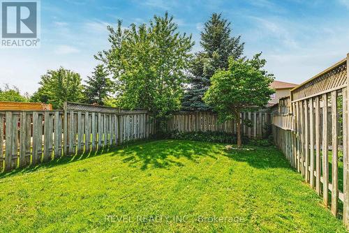 66 Raspberry Lane, Guelph, ON - Outdoor With Backyard