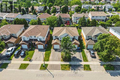 66 Raspberry Lane, Guelph, ON - Outdoor With Facade