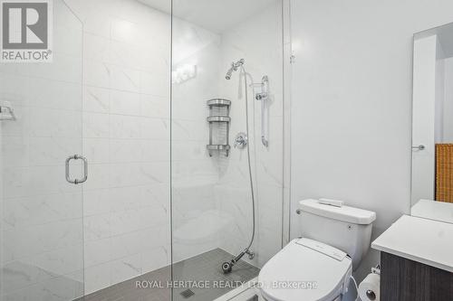 1614 - 1480 Bayly Street, Pickering, ON - Indoor Photo Showing Bathroom