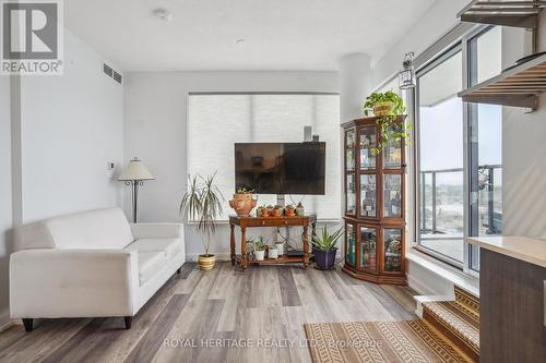 1614 - 1480 Bayly Street, Pickering, ON - Indoor Photo Showing Living Room