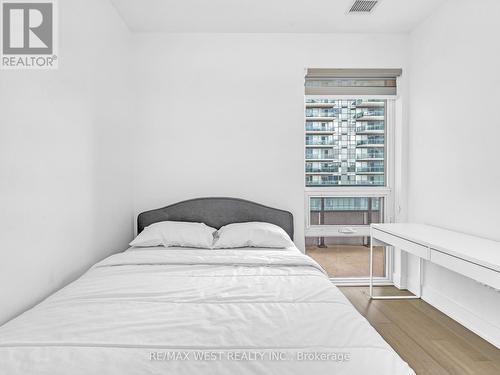 530 - 30 Shore Breeze Drive E, Toronto (Mimico), ON - Indoor Photo Showing Bedroom